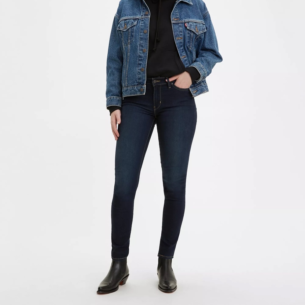 SOLD Levi’s 711 Skinny Jean Dark Wash 27
